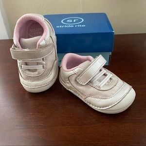 4W Girls Stride Rite